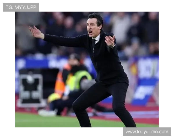 扎伊尔·埃梅里精准助攻引领球队攻势,展现中场核心实力 扎伊尔·埃梅里精准助攻引领球队攻势,展现中场核心实力